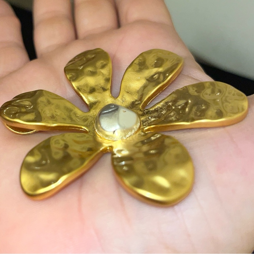Vintage Fruta Goldtone Hammered Flower Pendant Chain Not Included